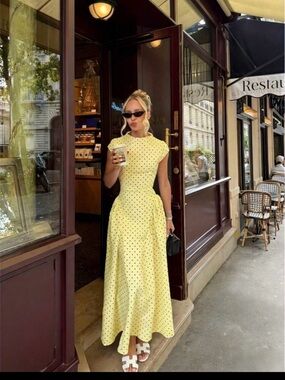 Elegant Yellow Polka Dot Maxi Dress - Classic Feminine Style